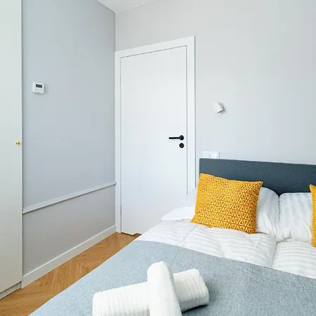 Stone Hill Sunrise Апартаменты